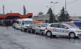 В Румынии машины с молдаванами сопровождают к месту карантина