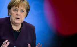 Третий тест Меркель на коронавирус показал отрицательный результат