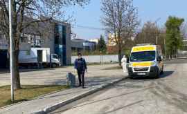 Prima ambulanță a ajuns la Centrul COVID de la Moldexpo FOTO