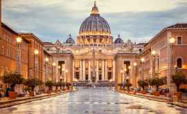 Vaticanul rămîne închis 