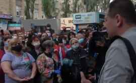 Proteste la Piața Centrală Manifestanții cer redeschiderea pieții din 16 mai VIDEO