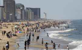 Plajele din mai multe ţări luate cu asalt după relaxarea restricţiilor