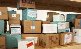 Тысячи тонн посылок в Молдову оказались заблокированы на складах