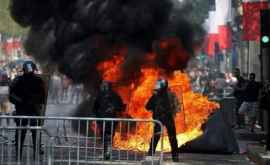 В Париже прошли протесты в День взятия Бастилии