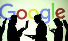 Angajații ai Google vor lucra de acasă încă un an
