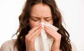 Cum să facem diferența dintre simptomele alergiei și infecției Covid