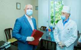 Șeful statului ia informat pe lucrătorii medicali din Telenești despre majorările salariale