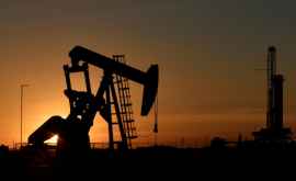 Цена нефти Brent упала ниже 41 впервые с конца июня