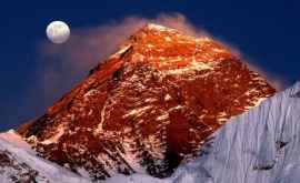 De fapt Everest nu este cel mai înalt munte din lume