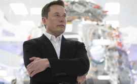 Elon Musk a anunțat lansarea celui mai ieftin model Tesla