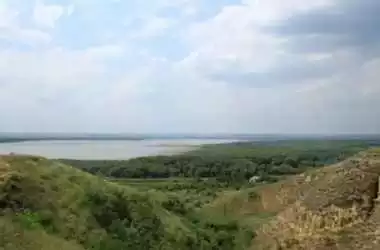 Lacul Beleu – o frumusețe uluitoare 