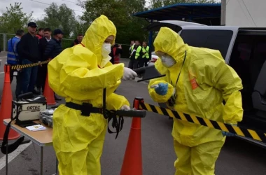 Funcționari vamali, instruiți să detecteze materialele radioactive