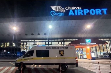 Хаос в аэропорту Кишинева: Пограничная полиция отреагировала на недовольство людей