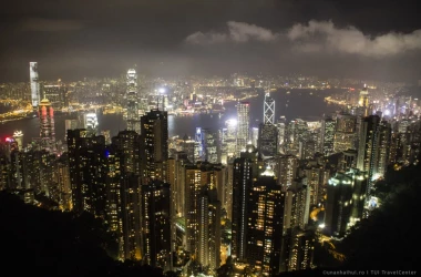 Hong Kong, luminat noaptea ca în plină zi