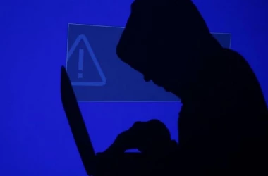 Hackerii au spart baza de date a armatei britanice