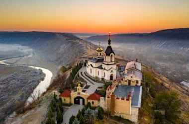 Самые красивые монастыри Молдовы, которые стоит посетить 