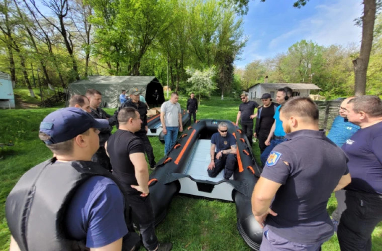 Premieră pentru Moldova Poliția a fost dotată cu bărci de patrulare