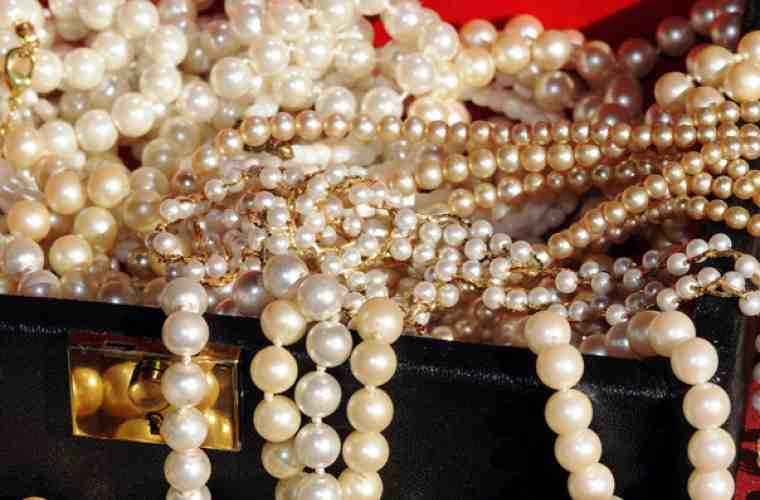 Autorităţile franceze au recuperat toate bijuteriile furate din hotelul parizian Ritz